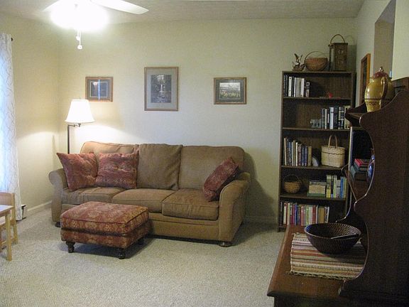 2nd image of 419 Winton Dr