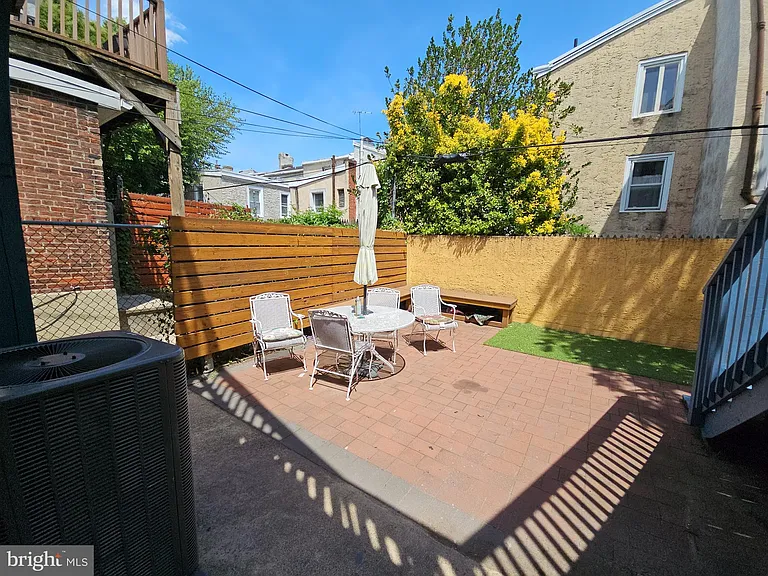 927 N 6th St #3 — Photo 26