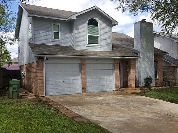 3rd image of 821 Wyndham Pl