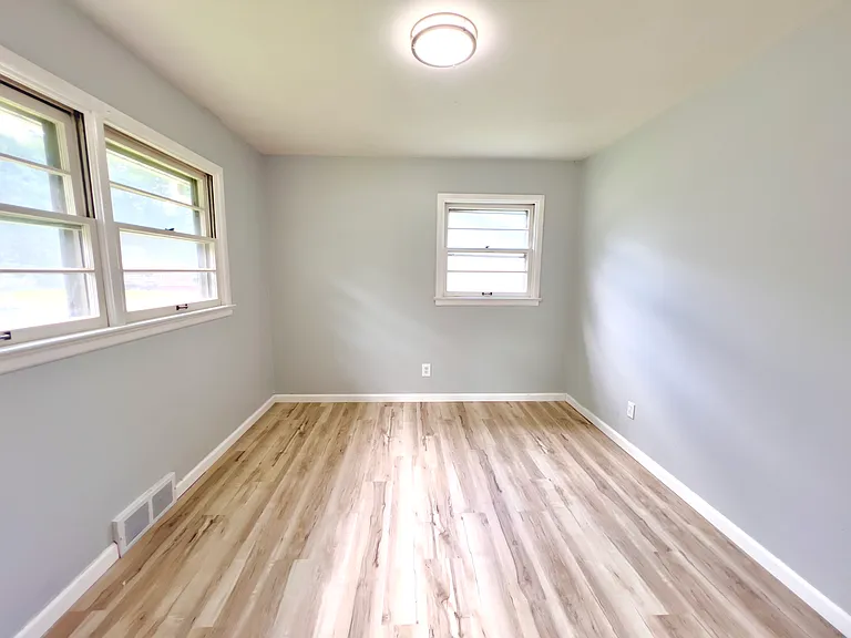 125 Forestwood Dr — Photo 13