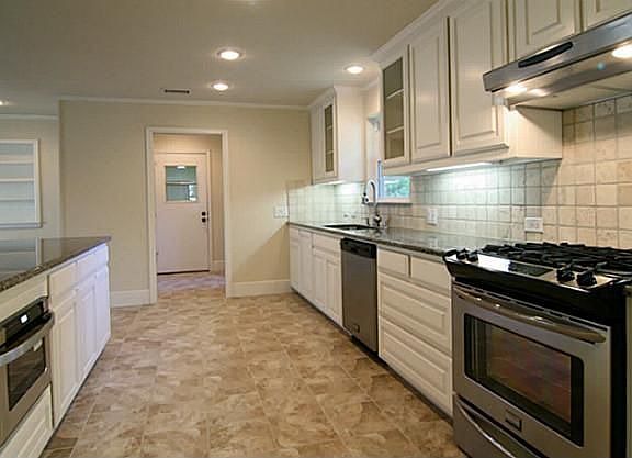 5th image of 3318 Lancelot Dr
