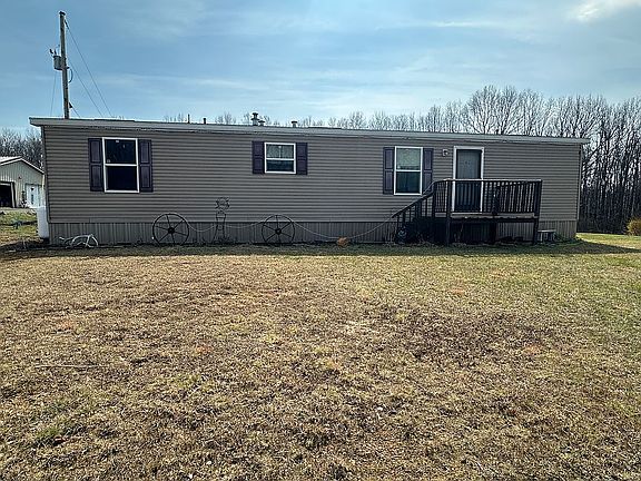 3rd image of 352 W Ridge Rd
