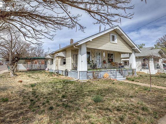 2nd image of 2035 Pine St