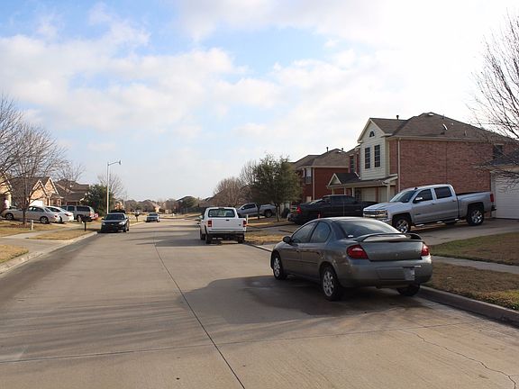 4th image of 941 Zachary Dr