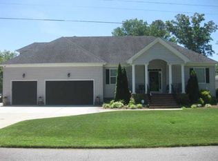 125 Frank Dr, Chesapeake, VA 23322