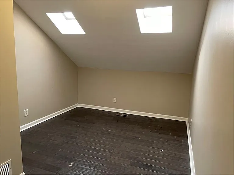 1524 Planters Ridge Ln — Photo 10
