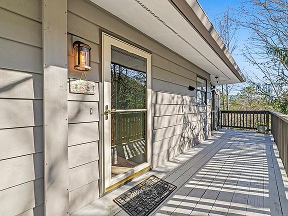 4th image of 2125 Torri Dr