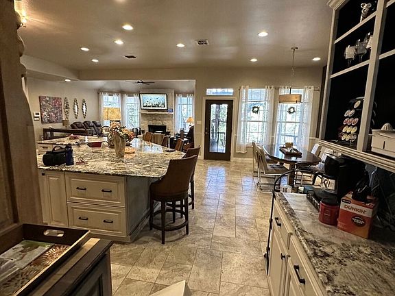 5th image of 359 Park Ridge