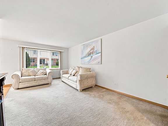 3rd image of 4304 W Termunde Dr
