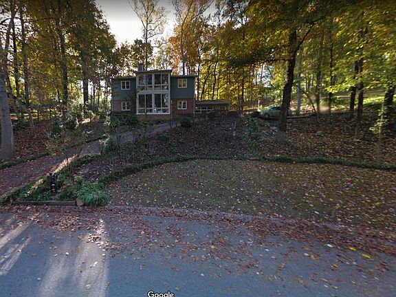 3rd image of 46 Geraldine Dr SE