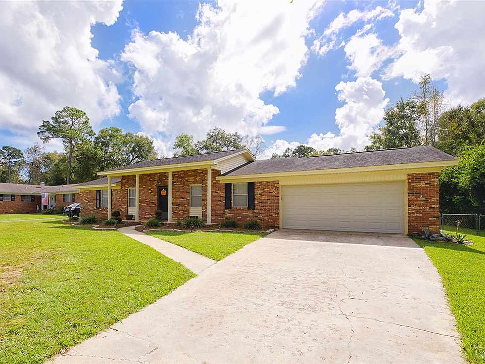1st image of 3021 Corrib Dr