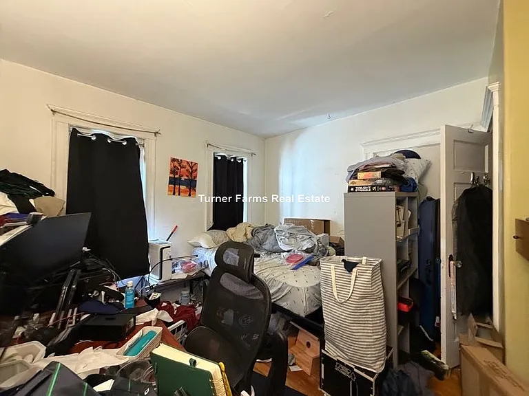 11 Burnham St #1R — Photo 14