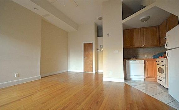 2nd image of 73 W 68th St APT 9