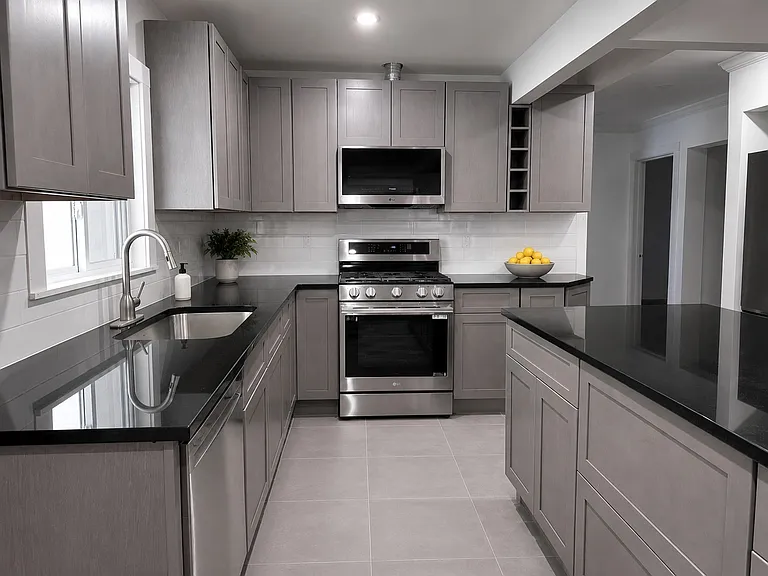115 Osborn Ave — Photo 2