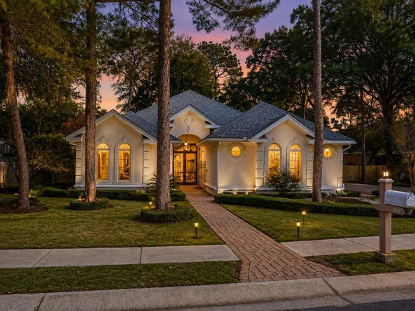 831 Coldwater Creek Cir, Niceville, FL 32578