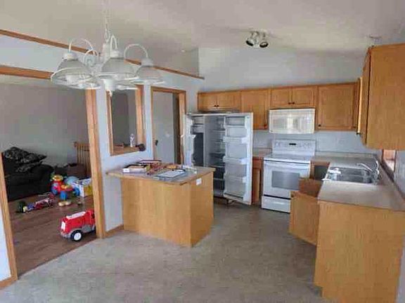5th image of 1360 10th Ave SE