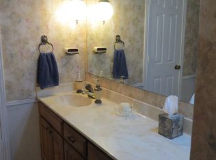 1105 Sherwood St, Gladewater, TX 75647