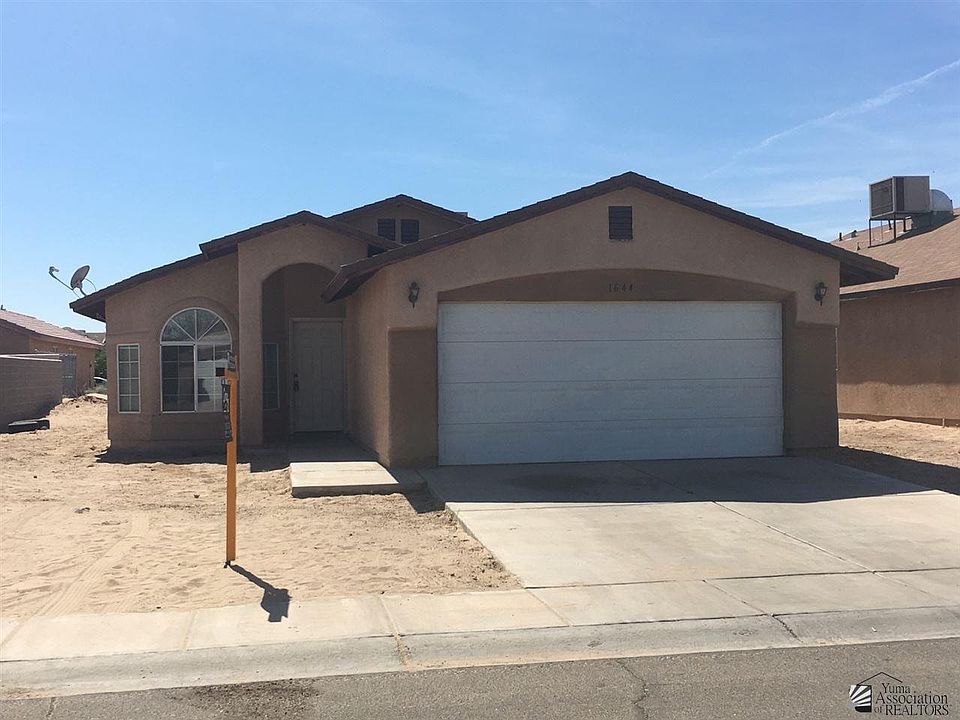 1st image of 1644 N Nydia Ave