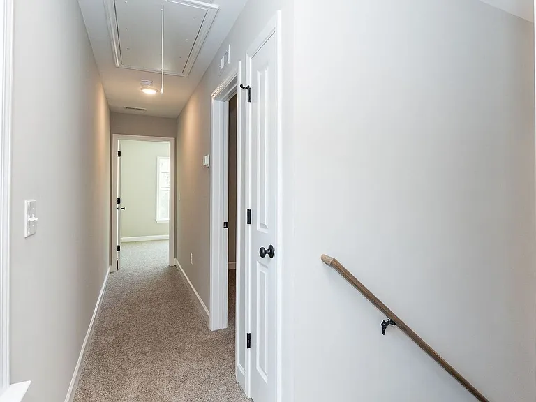 426 N Allen Rd — Photo 16