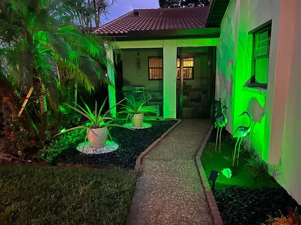 847 Country Club Cir, Venice, FL 34293