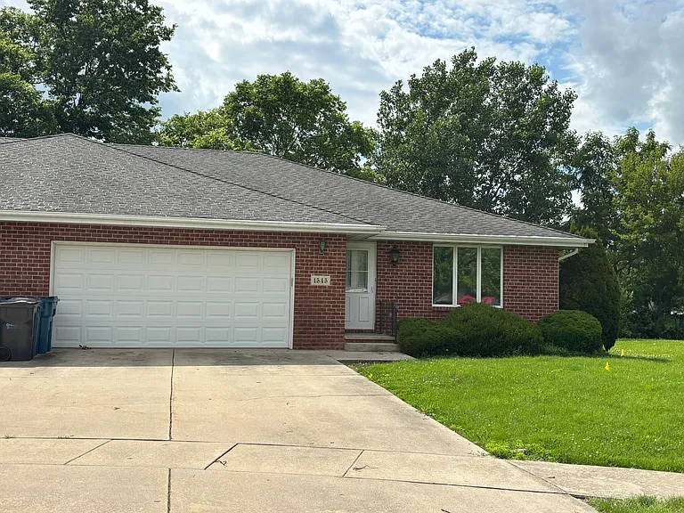 1545 Helen Ct — Photo 1