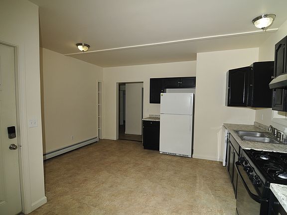 4th image of 22 Central St #A