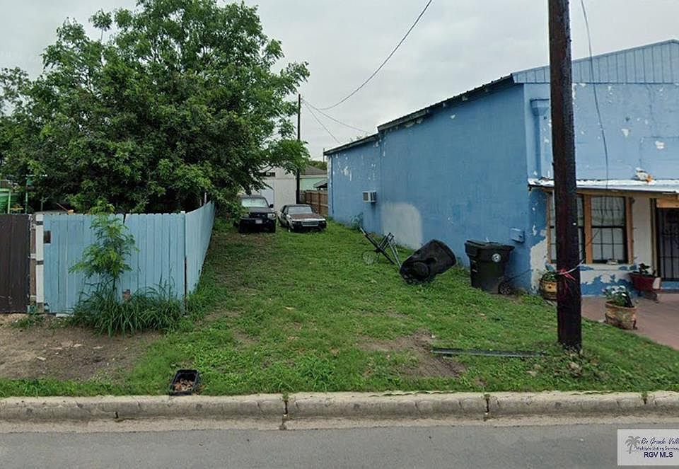 1st image of 318 N Villarreal St
