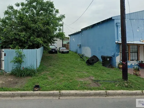 318 N Villarreal St, La Feria, TX 78559