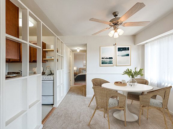 3rd image of 1801 Jasmine Ter APT 304