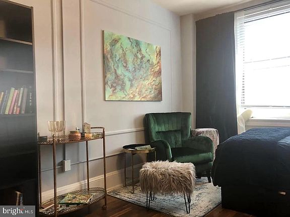 3rd image of 1324 Locust St APT 1403