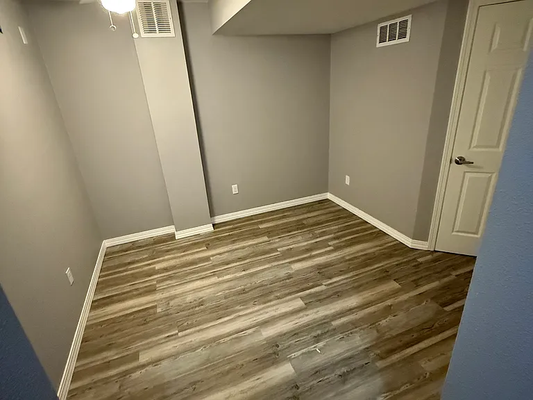 5624 S Yakima St — Photo 11