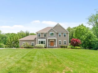 5 Clinton Dr, Rehoboth, MA 02769
