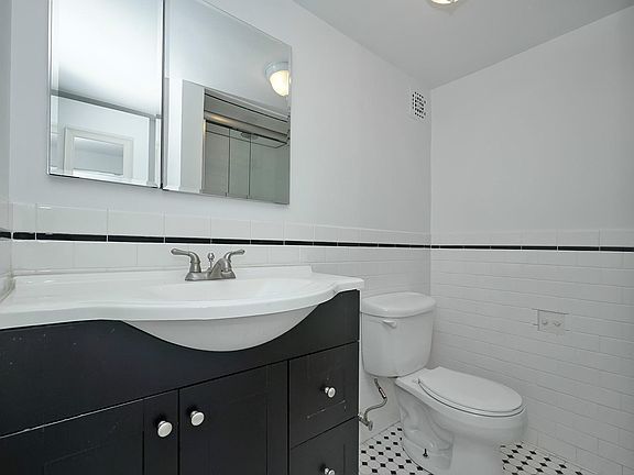5th image of 123 W 92nd St APT 2