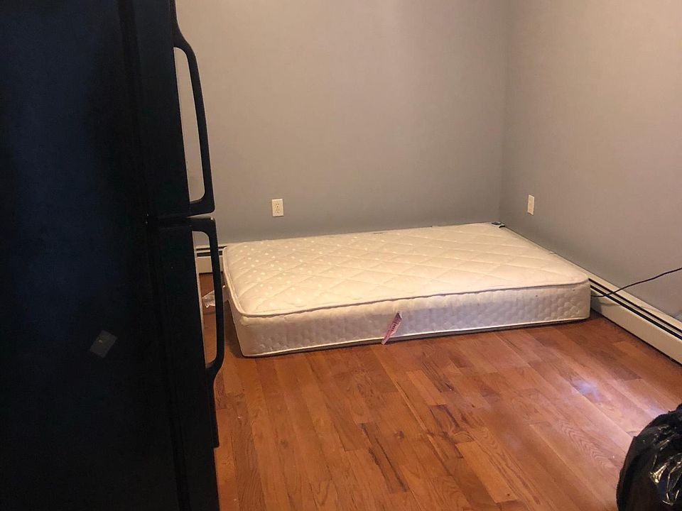 2nd image of 417 37th St