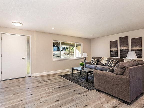 2nd image of 14649 Torrey Pines Dr