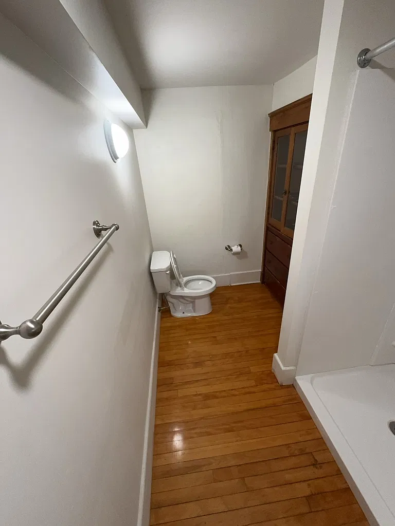 4 bed, $4,600 — Photo 2