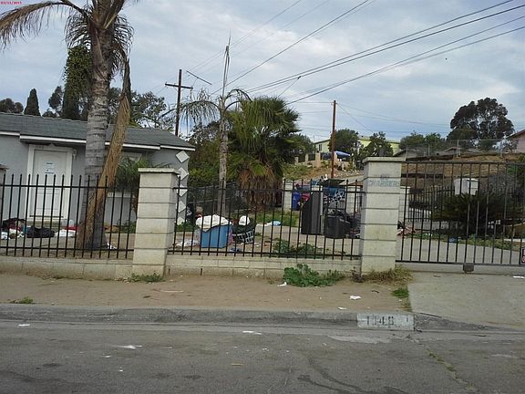 2nd image of 1148 Elwood St