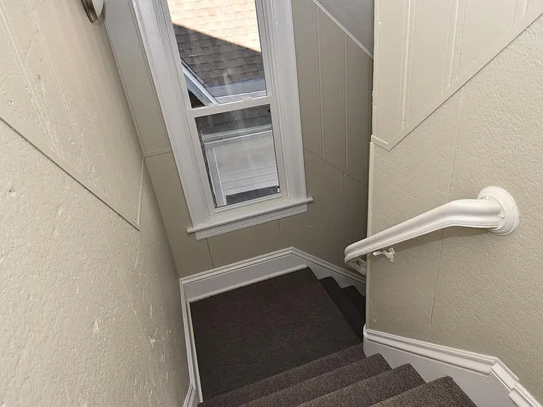 2577 S Graham St — Photo 10
