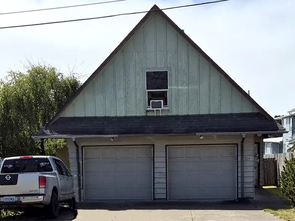 938 SW 11th St, Newport, OR 97365