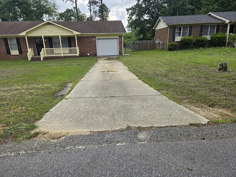 6658 Vaughn Rd — Photo 4