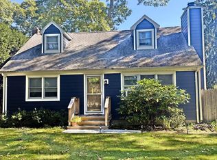 44 Mill Rd, Remsenburg, NY 11960