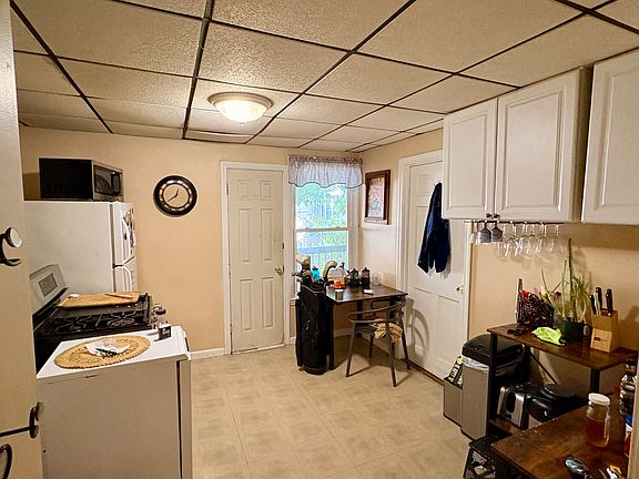 2nd image of 42 O St #42