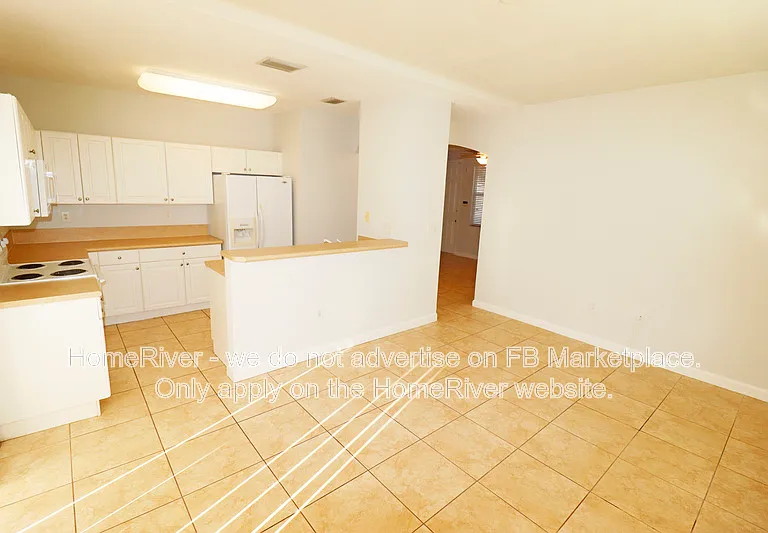 230 SE 29th Ave #3 — Photo 6