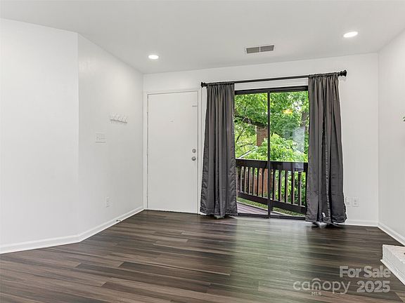 2nd image of 8183 Cedar Glen Dr
