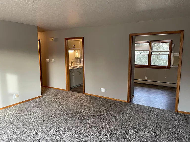 608 S Anderson St — Photo 13