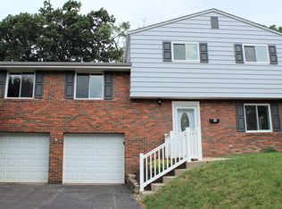 592 Galway Dr, Bethel Park, PA