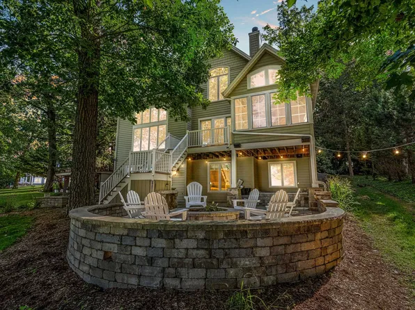 N5195 Forest Glen Beach Rd, Ripon, WI 54971