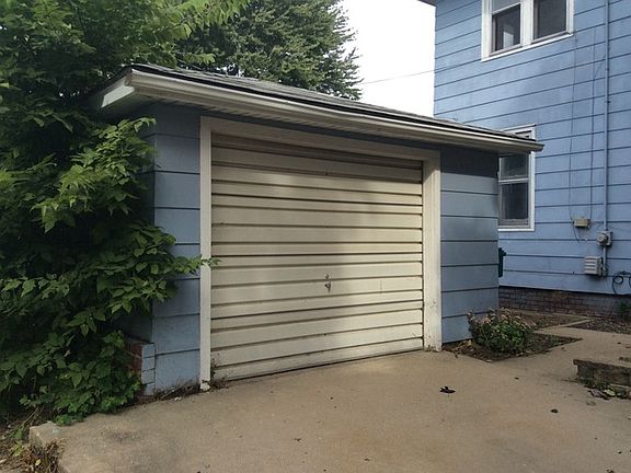 2nd image of 708 N Park St
