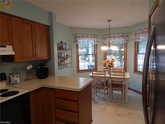 5th image of 5305 White Swan Ct