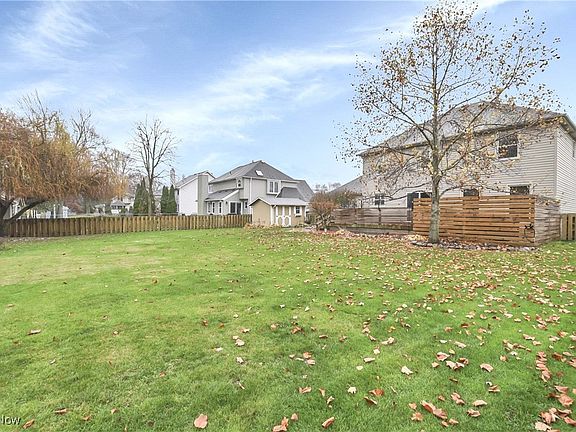 3rd image of 29880 Westminster Dr